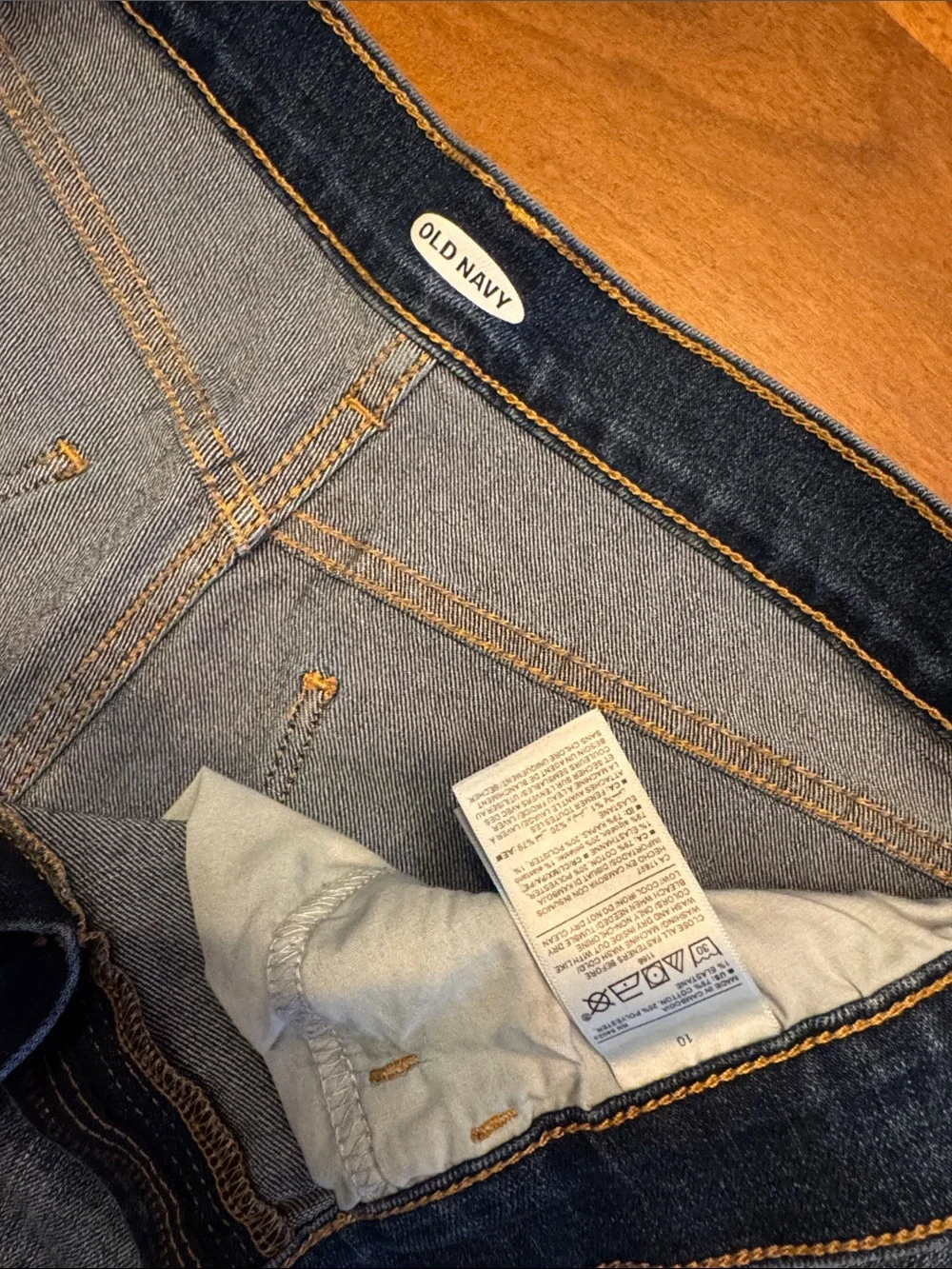 Classic Women's Denim Shorts - Blue